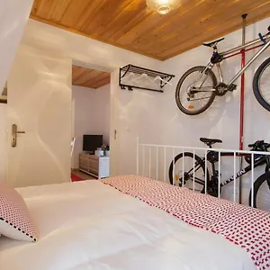 Alfama Charming With 2 Free Bikes By Timecooler , Lisboa Portugal